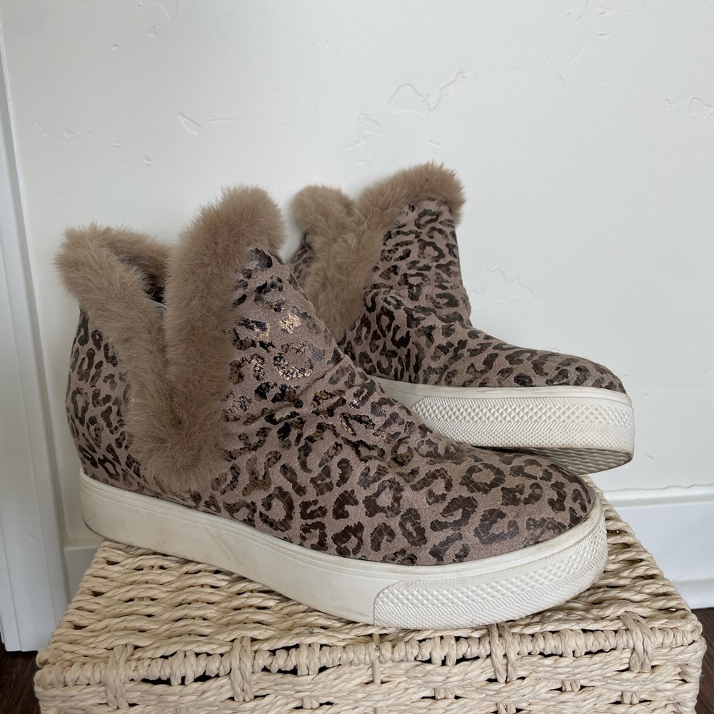 Furry, leopard print, flat booties, size 11